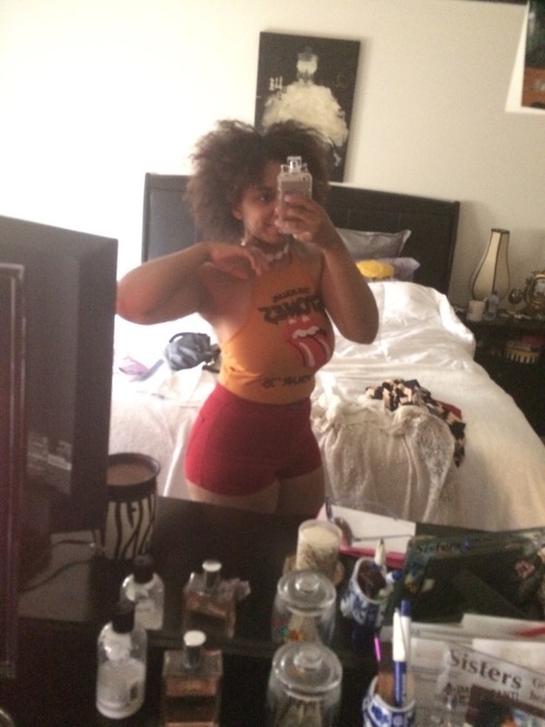 dunkarookween:  When the shorts fit like a glove.  Such a beautiful ass