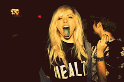 Gaaaby-X:  Como Eu Me Sinto Quando… On We Heart It. Http://Weheartit.com/Entry/33004258/Via/13Renno