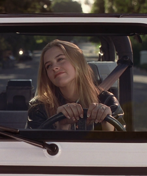 queendaenerys:Alicia Silverstone as Cher in Clueless