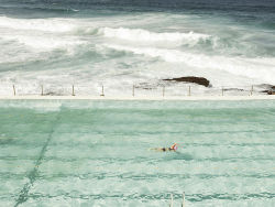 lehroi:  Josef Hoflehner 1- Bondi Baths (Sydney, Australia, 2011). 2- Playa Azul (Cuba, 2012). 3- Waikiki Surfers (Honolulu, Hawaii, 2013). 4- Surfers (Hawaii, 2013). 5- Waikiki (Honolulu, Hawaii, 2013). 6- Santa Monica (California, 2013). 