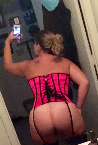 ricop66:  Hubby at work, time to play 😈. Omg!!! Made myself cream, I’m so bad