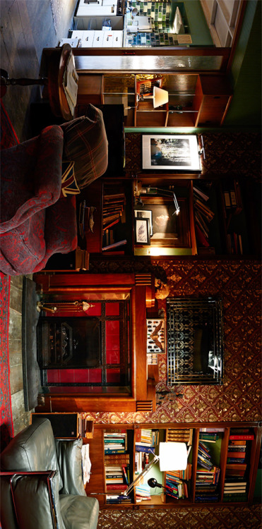 bakerstreetbabes:silverliningjohn:The address is 221B Baker Street. Panorama (1, 2, 3, 4)This is so 