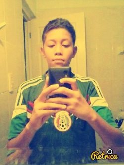 twinsgaysporn:  PETICIÓN CUMPLIDA del chavo hetero de Tampico de 18 años, se llama Diego García EsquivelQue hermoso pene y sabroso culito virgen tiene.