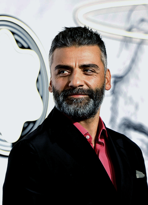 Oscar Isaac attends the opening of the Montblanc House in Hamburg on May 10, 2022