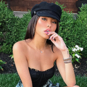 packszfandom: Madison Beer IconsLana Del Rey HeadersPlease, like or reblog if you save (credits are 