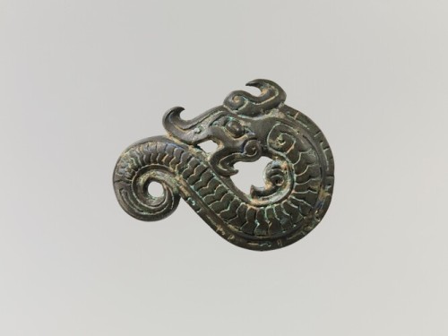 met-asian: Appliqué in the Form of a Dragon, 13th–11th century B.C., Metropolitan Museum of Art: Asi