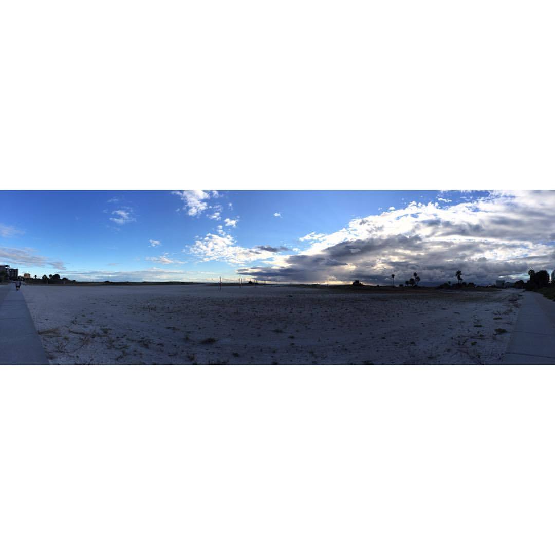 Walks to the beach 💛 #treasureisland #florida #beach #home #stpetersburg #walks