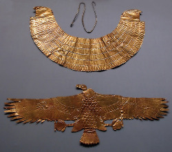 highfashionhautecouture:  Ancient Egyptian