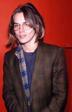 vintagesalt:  River Phoenix, 1989