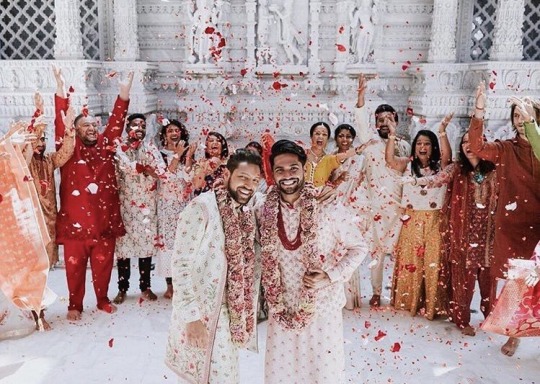 love-is-the-cure:Indian couple wedding ceremony ❤️🌹