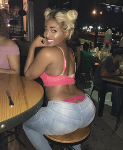 Dem Short Thickk Girls