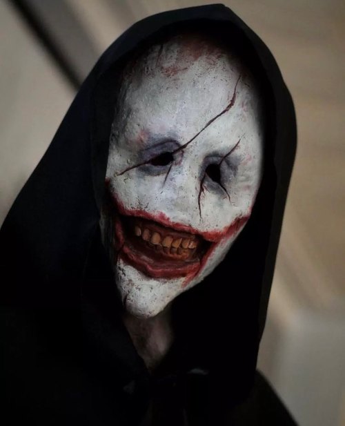 Just… yeah… @thehorrorvoid # #clownmask #mask #maskster #maskmaster #horror #horrormas