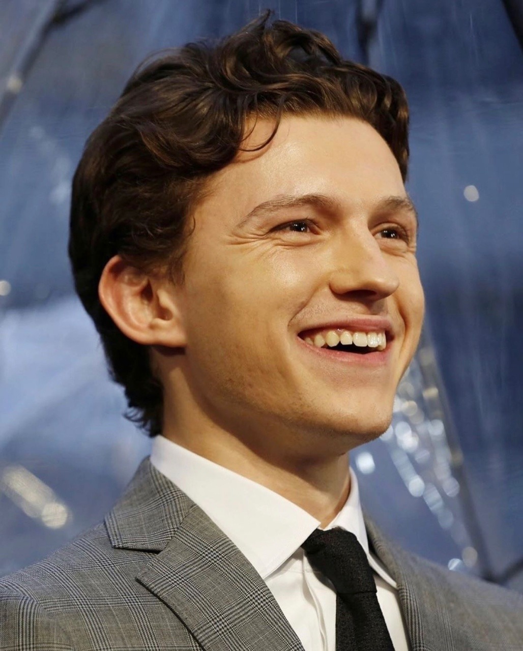 Tom Holland Cute Smile - Jurrystieber