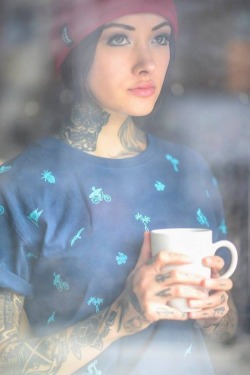 itsall1nk:More Hot Tattoo Girls athttp://hot-tattoo-girls.blogspot.com