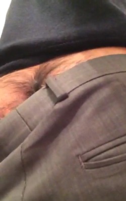 Demmmmmmm I love hairy ass 