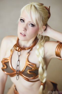 cosplay-paradise:  Raychul Moore as Slave