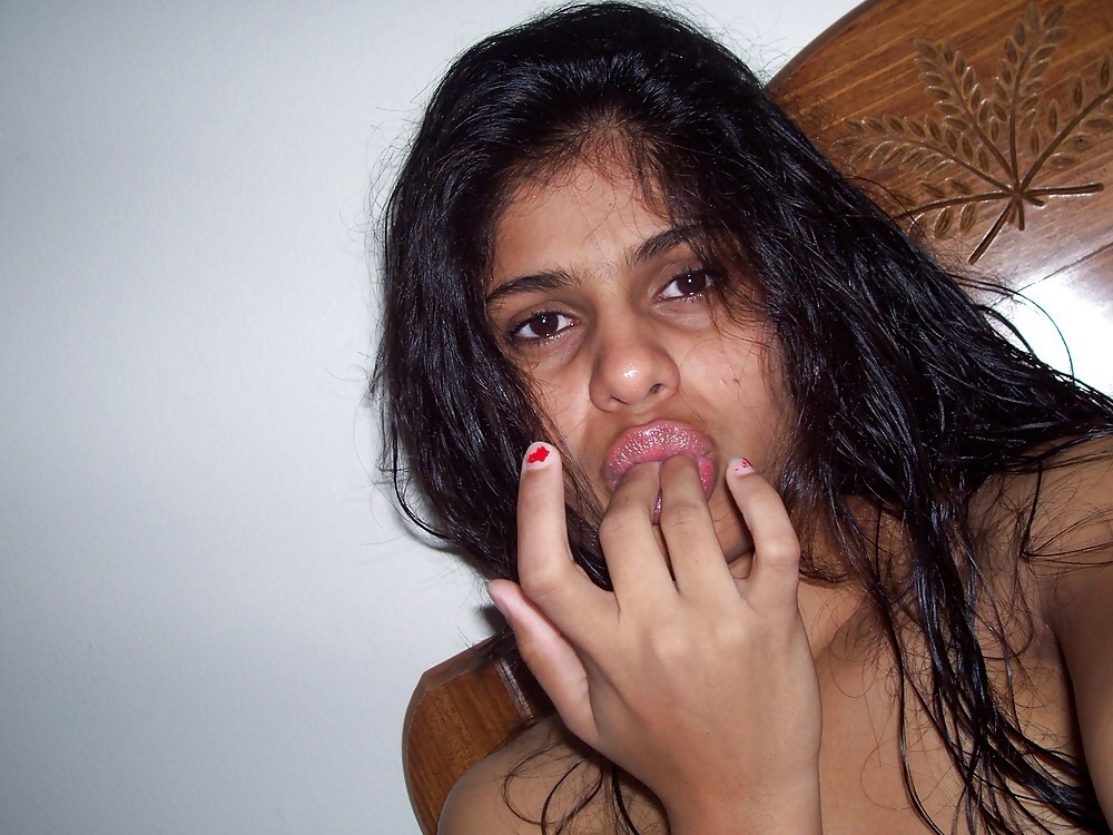 xprythmx:  Bhabhi ji, kabhi hamara Lund bhi choos lo… Bohuth tasty hoga…