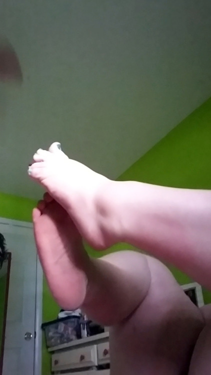 fatfabuloussiren:My feet and thighs. Cute and fat of course!