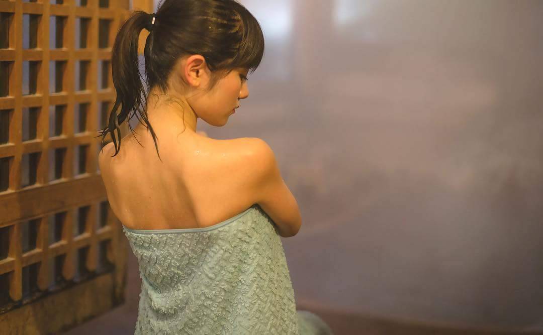 gravure-glamour:  Nashiko Momotsuki