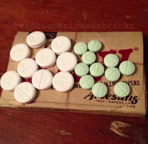 notdeadbutdyingalone:APAP/codeine 300mg/60mgClonazepam 1mgbricksonbricksonbricksopen wide for lola, gooner. it’s time for our porn meds. and if it’s possible for you to have any reservations in that ruined mind of yours, a spoonful of precum