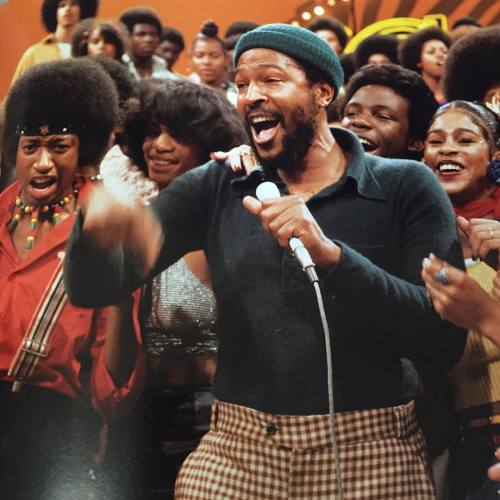 gayemarvin: Marvin performing Let’s Get It On on Soul Train, February 16, 1974