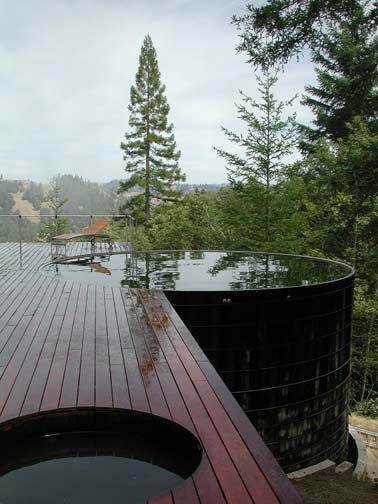 aliciaaadanielle:  aros:  Breuer/Lundberg Cabin. LUNDBERG DESIGN  livestock tank