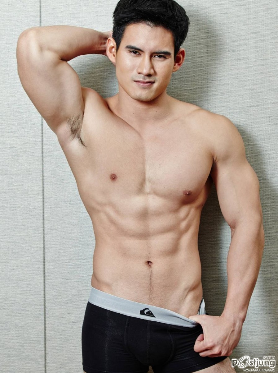 hunkxtwink:  Thai Muscleboy - Saharat Kluabmart  Hunkxtwink - More in my archive