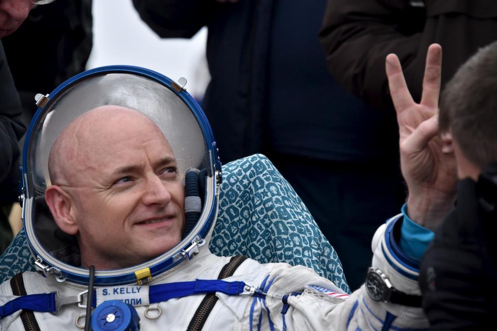 theweekmagazine:  Here are astronaut Scott Kelly’s most jaw-dropping photos from