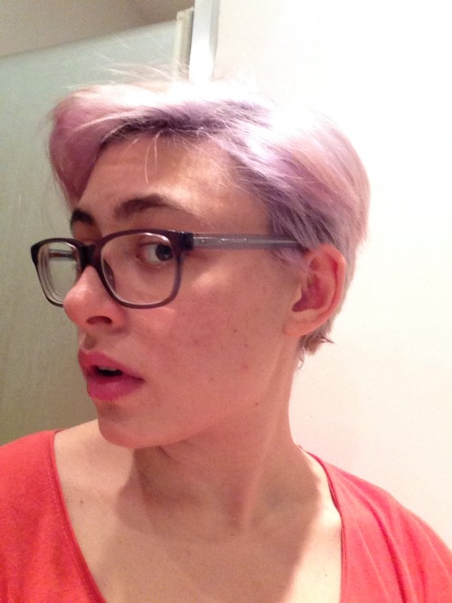 hair is mysteriously turning pink/lilac and i can&rsquo;t say i&rsquo;m displeased