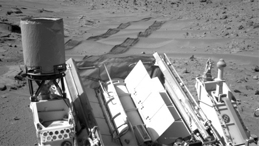 Mars rover’s milestone inspires 5K run
The rover’s wheels are showing some signs of wear and tear, so NASA has decided to steer it toward gentler terrain.