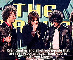 why-wont-you-come-over-here:  livinginmusic: The Strokes win International Newcomer
