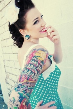 the-lovely-twin:  pinup/rockabilly blog x