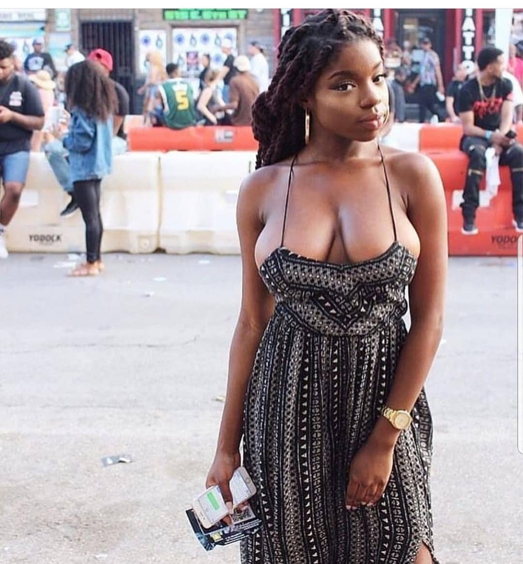 polecat101:  superphreak69:  intimatehoneys:  @fabulousstyleflow  Those titties look
