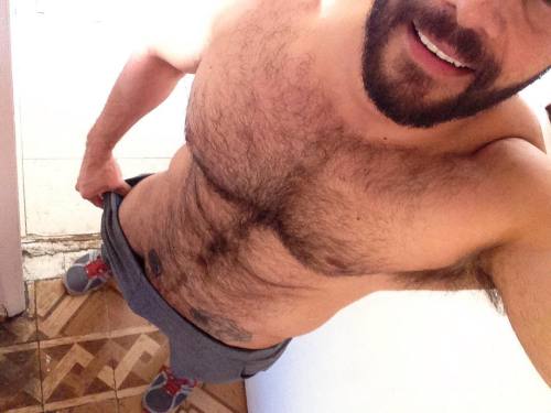beardburnme:  “Sonríe / Smile” by @charlydiazoficial on Instagram http://ift.tt/1YX8rcb 