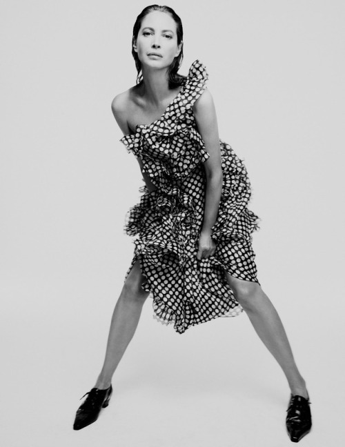 wearesodroee: CTBPublication: InStyle US September 2018Model: Christy Turlington BurnsPhotographer: 
