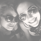 thefronckowiakblog-blog:  “Fofocas são só fofocas. A verdade é: Luazinha amo Você, minha leoa!!!! ;***” “meleeex! ;)” “Eu amo minha amiga Lua” “Meleca”  