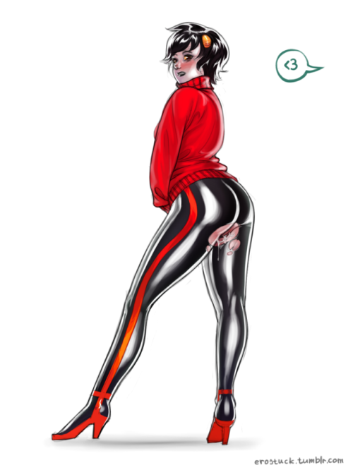 Femkri and her tight pants