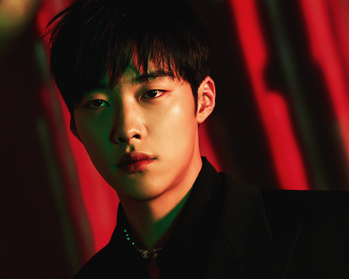 netflixdramas:Behind the scenes photos of Woo Do Hwan 우도환 for Dazed Korea (April 2022)