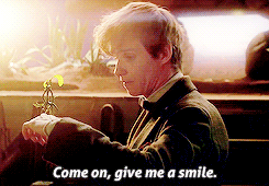 chaneloberlyn: #do you ever just want to cry because of how much Newt Scamander loves