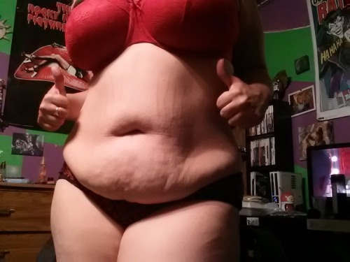 xdragon-queenx: Tummys are awesome