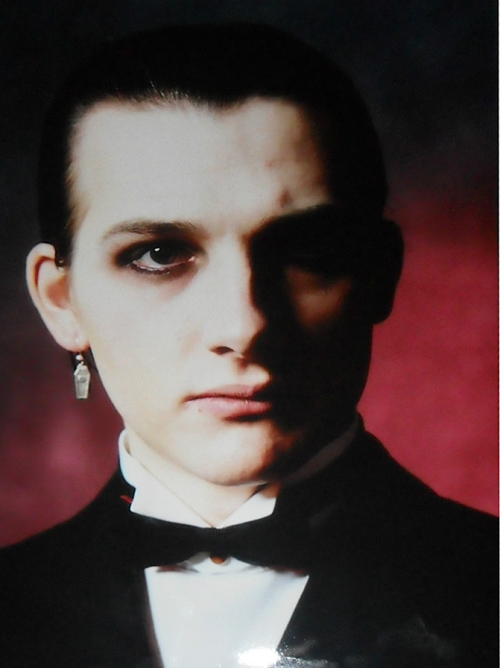 fallopianrhapsody: HE HAS A LITTLE COFFIN CHARM EARRING OH MY GOD