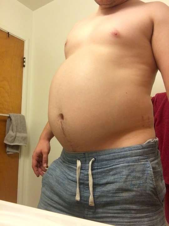 flyflyfatty: I’m still round but I wish I was rounder, definitely hit a point where gaining is getting hard for me 