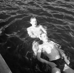 vintage-sweden: Lifeguard training, 1950,