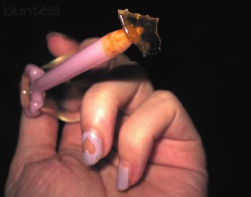 bluntess:lil glob off my julie steffey bubblestick :3