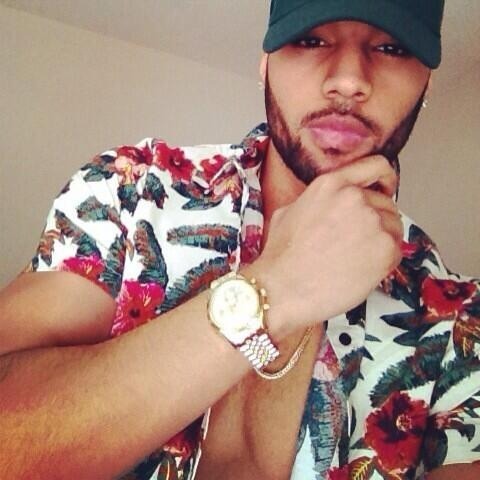 ilovephysiques:  savvyifyanasty:  youtastemyaura:  REGULAR VS SWAGGED UP  > gorgeous!   Where r his nudes 
