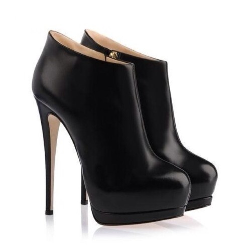 incredibleheels: I can’t think of more perfect shoes. Can you?