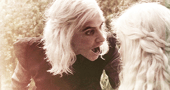 meerareed:  make me choose - anonymous asked: targaryen or tyrell 