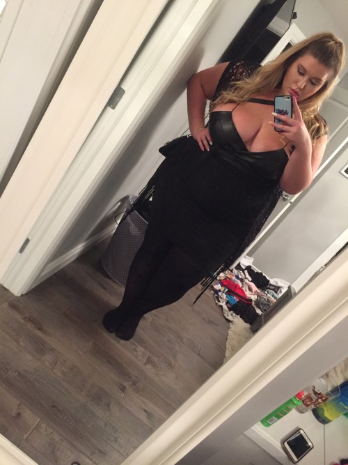 plus-size-barbiee:  The only pic I have of my full body suit… Under my skirt and tights lol probably won’t be wearing it for a while :(