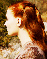 sansalayned-deactivated20141117:  Gif meme » margaeryestyrell​ asked: Sansa