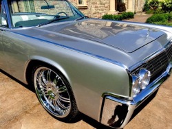 suicideslabs:  Suicide Slabs | A blog dedicated to 1961 - 1969 Lincoln Continentals